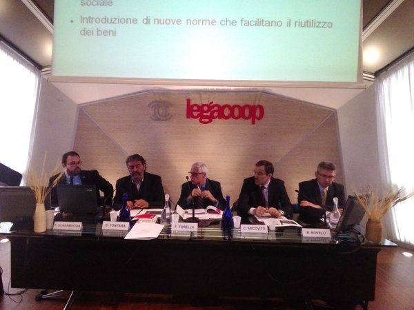 Beni comuni e cooperative - Legacoop Legambiente