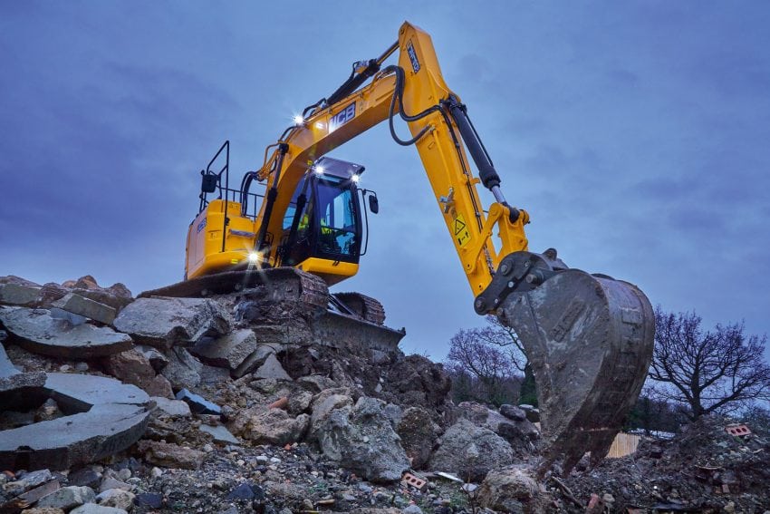 JZ140, nuovo escavatore JCB
