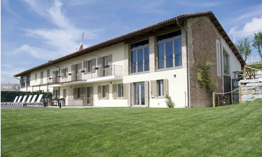 La villa Ribota con le finestre e porte finestre Novecento costruite da Navello