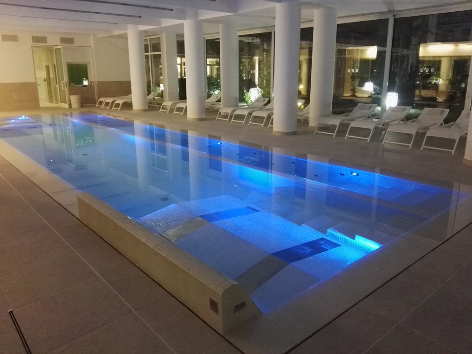 Acme, piscina centro benessere