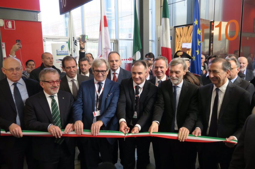 Made Expo 2017, il taglio del nastro. Mauro Parolini, Roberto Maroni, Roberto Snaidero, Emanuele Orsini e Graziano Delrio