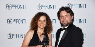 Cecilia Zampa riceve il premio Le Fonti. Credit: Nick Zonna
