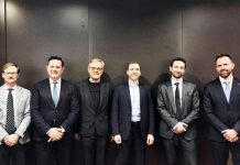 I rappresentanti delle aziende di Aismt con Norbert Lantschner (terzo da sinistra)