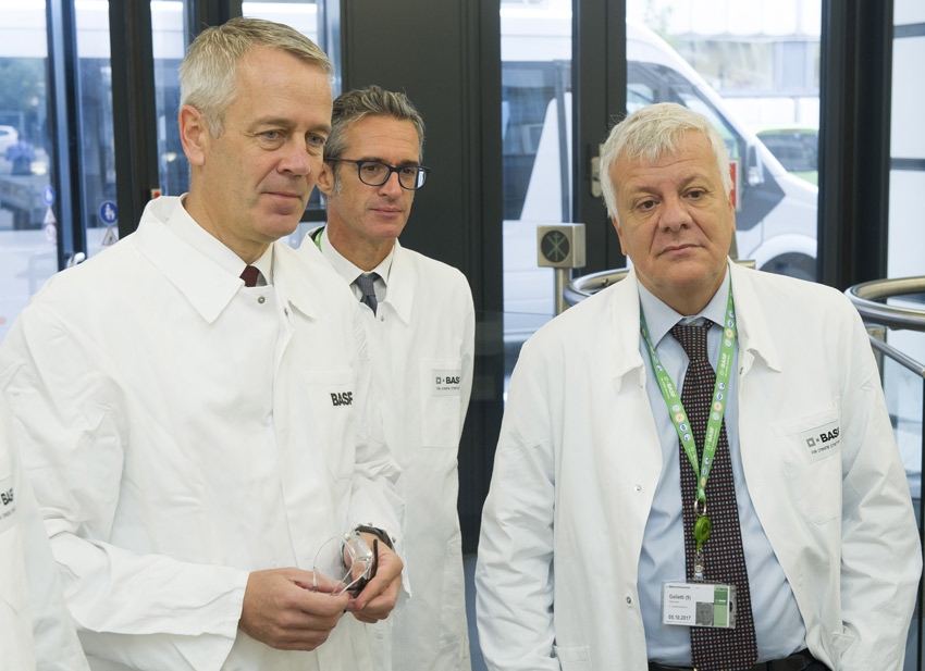 Il ministro dell’Ambiente, Gian Luca Galletti, in visita nel quartier generale Basf a Ludwigshafen, in Germania