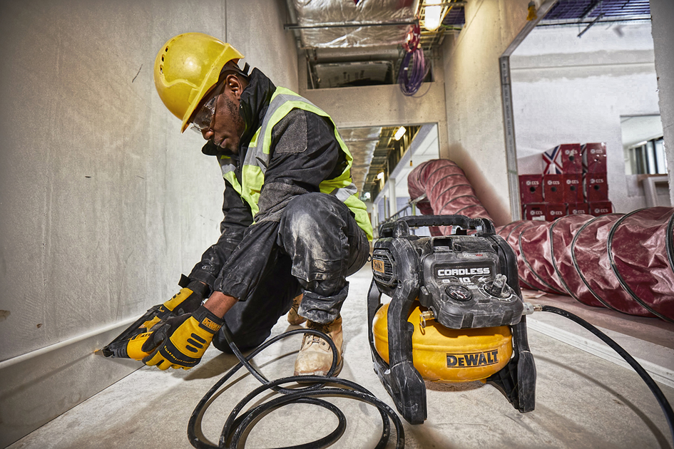 DEWALT compressore a batteria lavoro