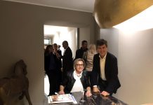 Daniela De Faveri, titolare di Eclisse, nello showroom milanese