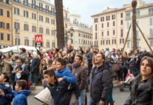 Folla a Roma