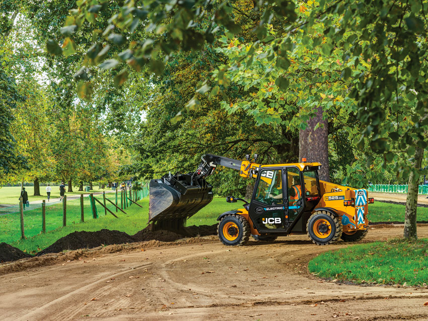 JCB 525-60E Loadall in azione