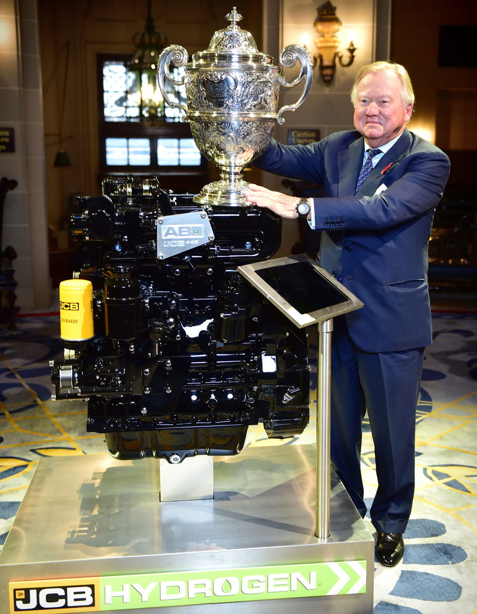 JCB-Dewar-Trophy