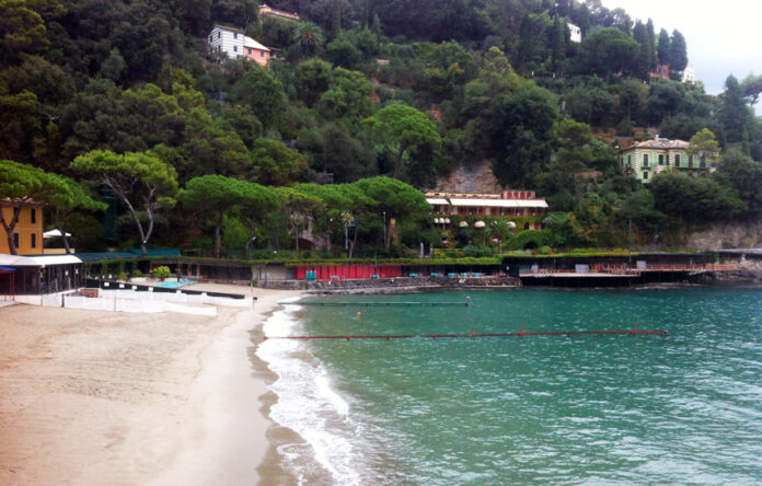 La baia di Paraggi (Genova)