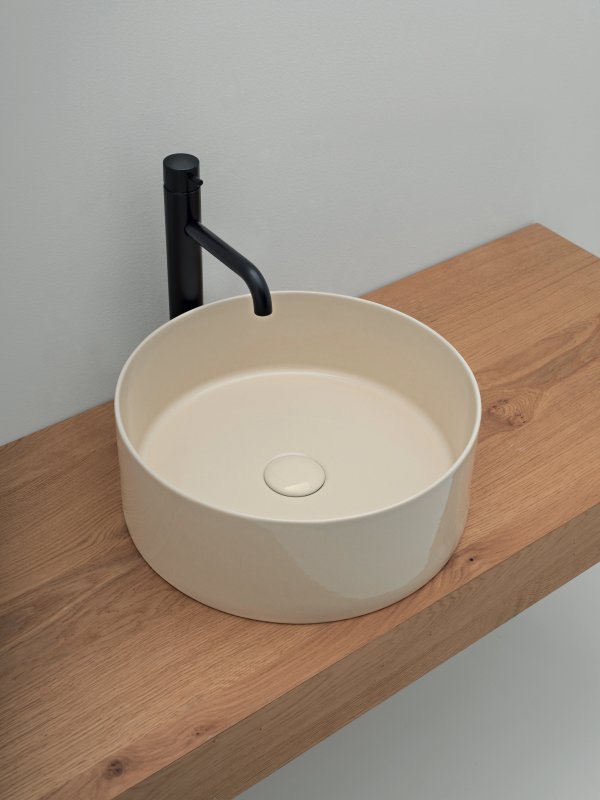 axa-lavabo-in-ceramica-mate-nella-finitura-es-senza