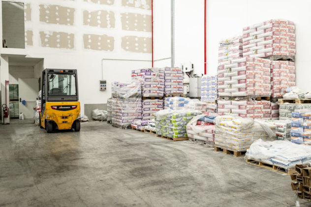 L'ampio magazzino Tecnkowool di Varedo