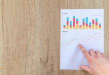 Le piccole imprese di carattere non famigliare realizzano in media 800 mila euro in più di ricavi e 1,4 milioni in più di attivo