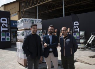 Al centro, Marco Barletta di T2D