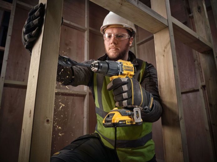 DEWALT-trapano-DCD799