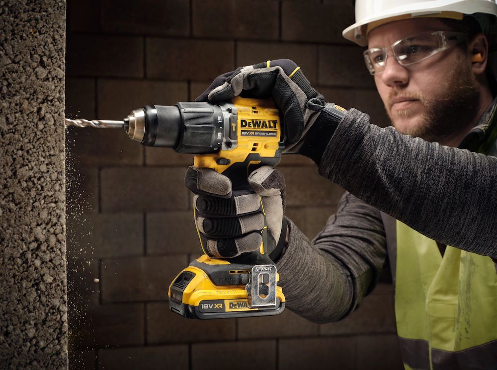 DEWALT-trapano-DCD799