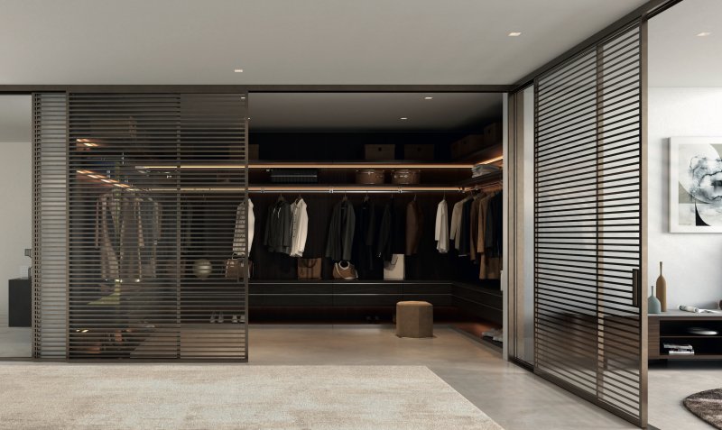 dierre-porte-scorrevoli-in-vetro-lucenti-urban-utilizzate-per-la-chiusura-della-cabina-armadio