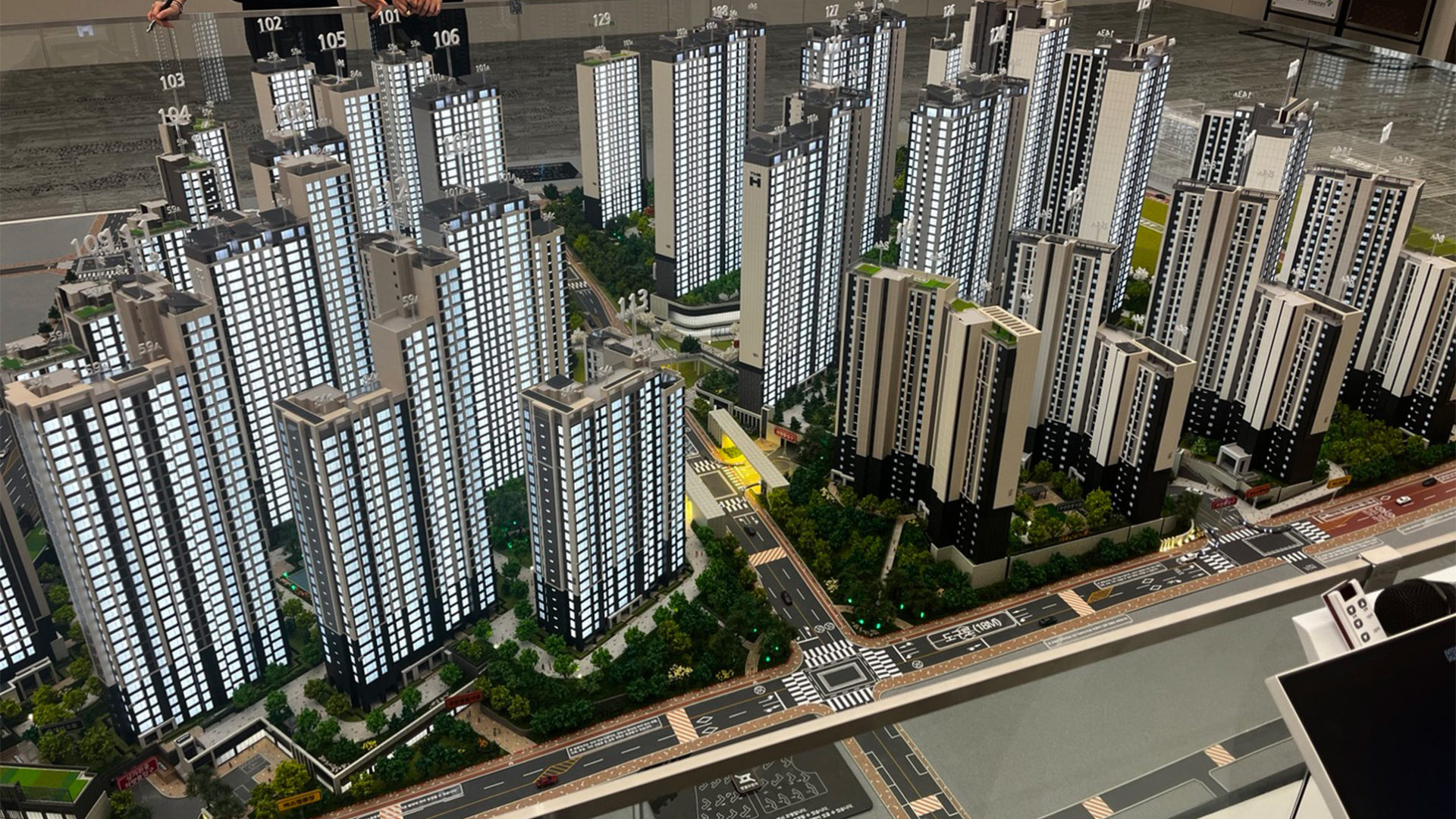 Hyundai_Berti_Pavimenti_Progetto_Bangbae-dong