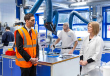 Centro di ricerca Mapei in Norvegia per tagliare la Co2 Il ministro del Clima e dell'Ambiente norvegese in visita ai laboratori di ricerca Mapei in Norvegia