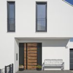 Dettagli total black e sicurezza certificata per la nuova porta d’ingresso Hörmann ThermoSafe-Match-Decor-Black-Edition