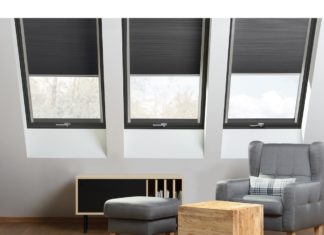 Nuova finitura antracite per le finestre a bilico in Pvc di Fakro finestre-bilico-pvc-fakro-antracitef-bilico-antracite