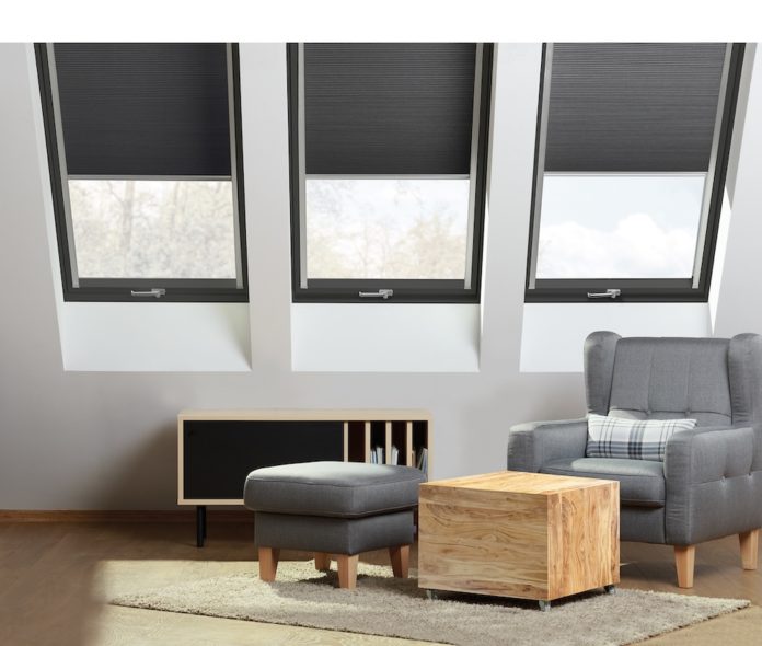 finestre-bilico-pvc-fakro-antracitef-bilico-antracite1 finestre-bilico-pvc-fakro-antracitef-bilico-antracite